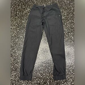 Vuori Men's Meta 30” size Small Black Joggers